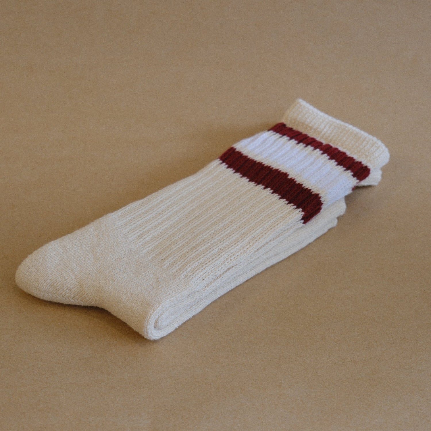 Classic Crew Socks / 3-Line / Ecru Burgundy