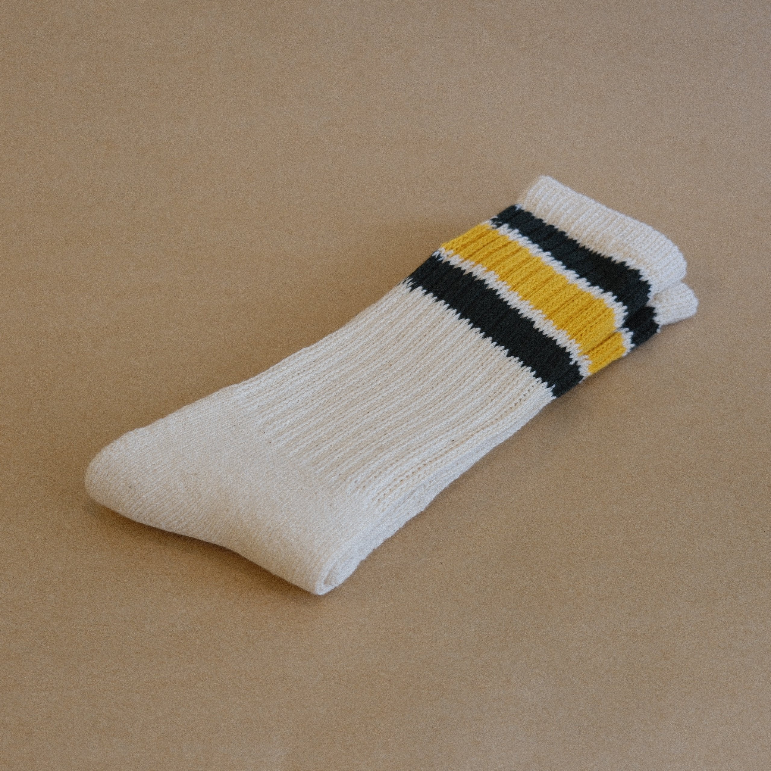 Classic Crew Socks / 3-Line / Ecru Olive